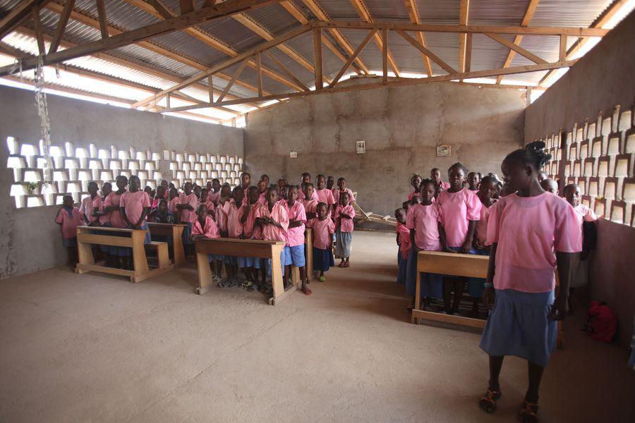 img-construction-of-classrooms-for-the-petites-sour-school-in-bangui